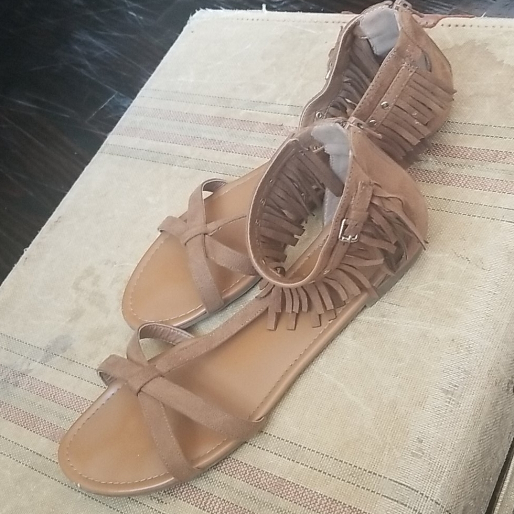 Fringe sandals